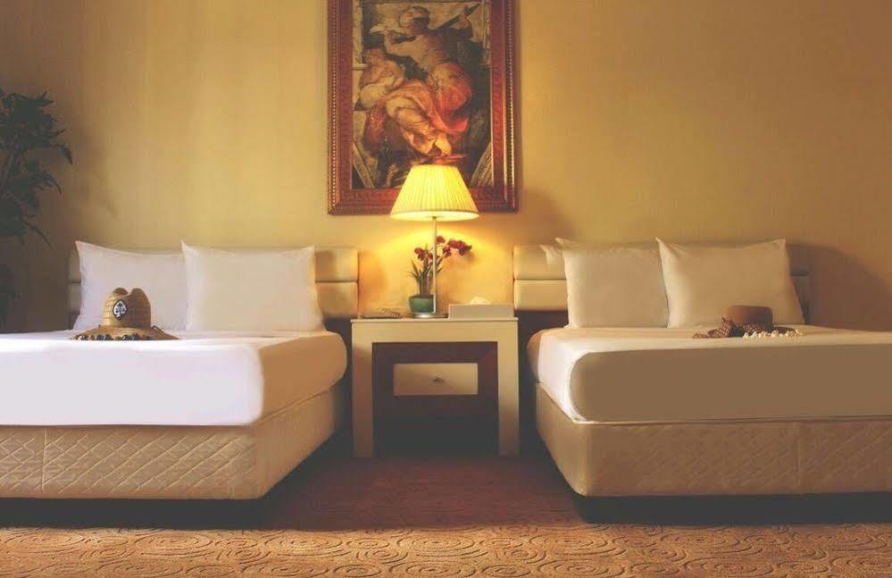 One Pacific Hotel Tamuning Luaran gambar