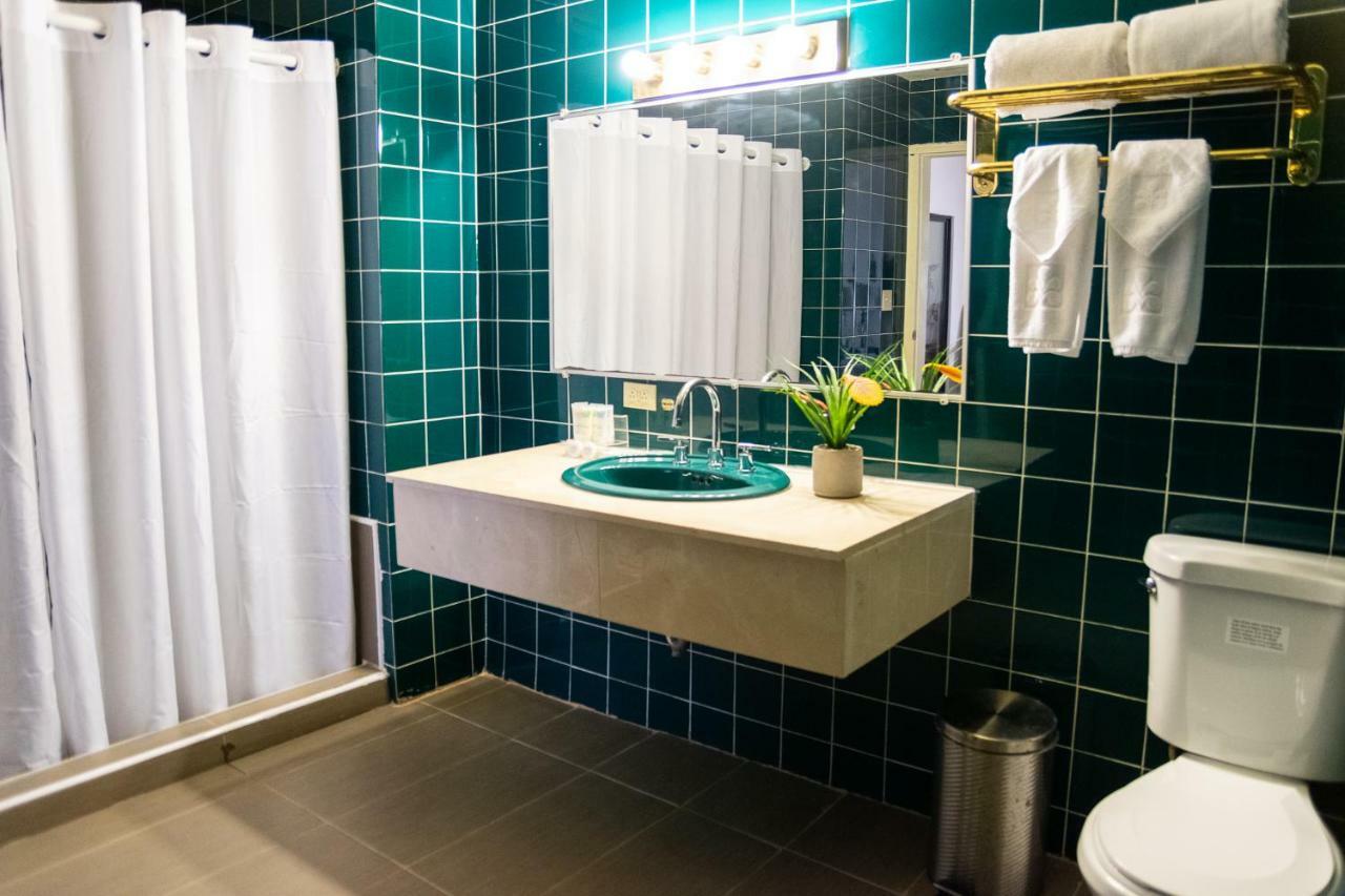 One Pacific Hotel Tamuning Luaran gambar
